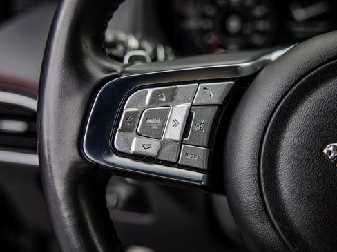 Used 2020 Jaguar F-PACE R-Sport image 6