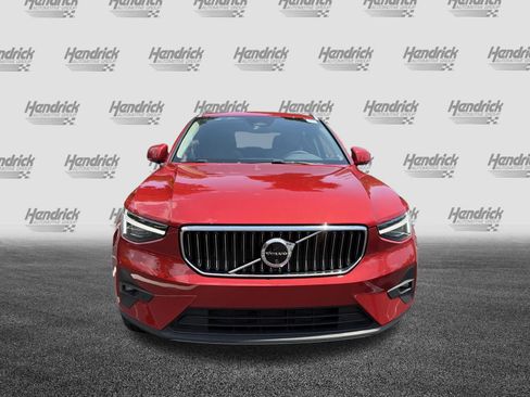 Certified 2024 Volvo XC40 B5 Ultimate w/ Protection Package Premier AWD/4WD image 3