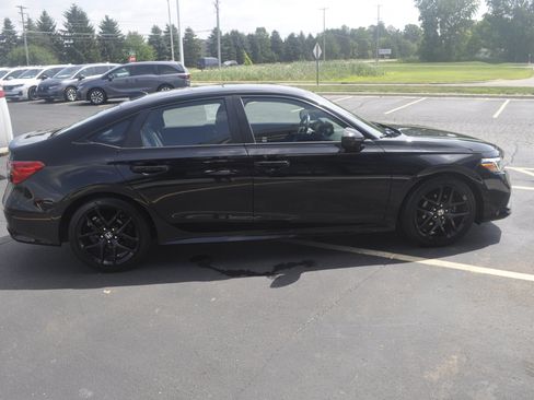 Used 2024 Honda Civic Sport image 8