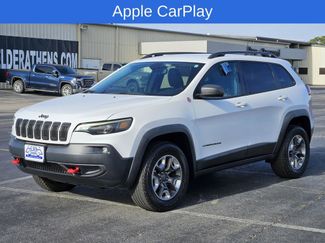 Used 2019 Jeep Cherokee Trailhawk video 3