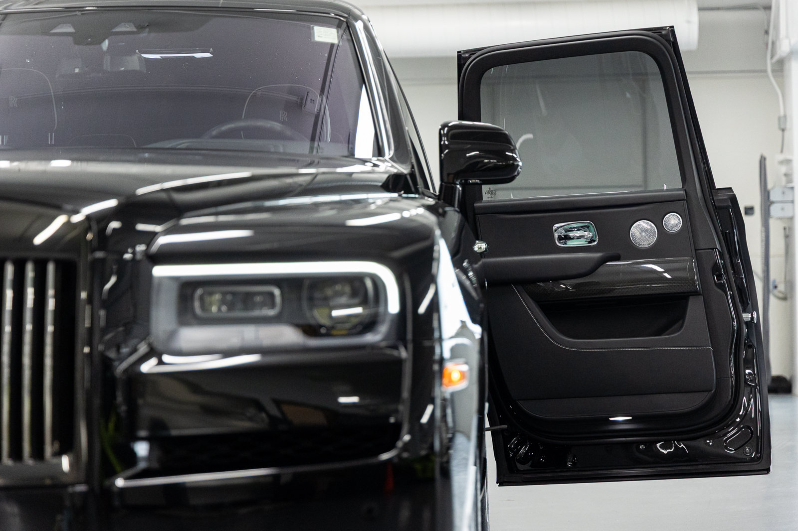 Certified 2024 Rolls-Royce Cullinan Black Badge w/ Driver's Package AWD/4WD image 25