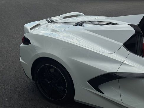 Used 2023 Chevrolet Corvette Stingray Premium Conv w/ Z51 Performance Package image 23