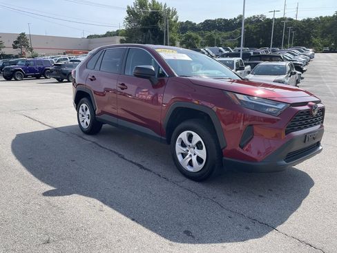 Used 2024 Toyota RAV4 LE AWD/4WD image 6