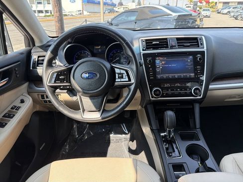 Used 2018 Subaru Outback 2.5i Limited AWD/4WD image 29