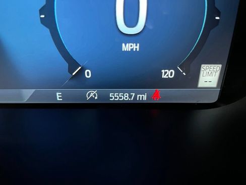 Used 2025 Ford F150 Lariat AWD/4WD image 28