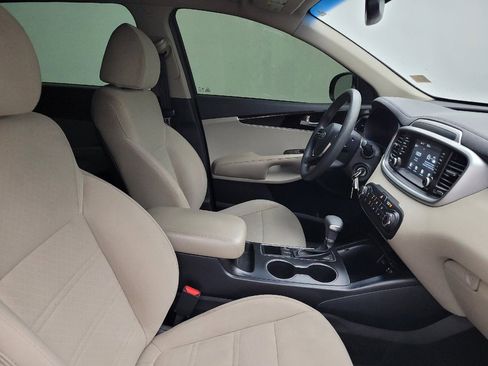 Used 2019 Kia Sorento FWD image 21