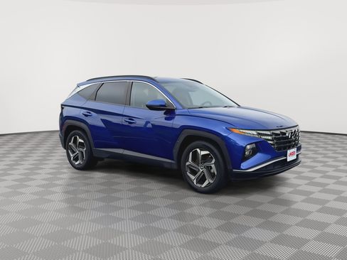 Used 2022 Hyundai Tucson SEL w/ Convenience + Premium Package FWD image 2