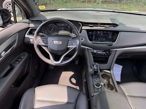 Certified 2024 Cadillac XT6 Luxury w/ LPO, Floor Liner Package AWD/4WD image 14