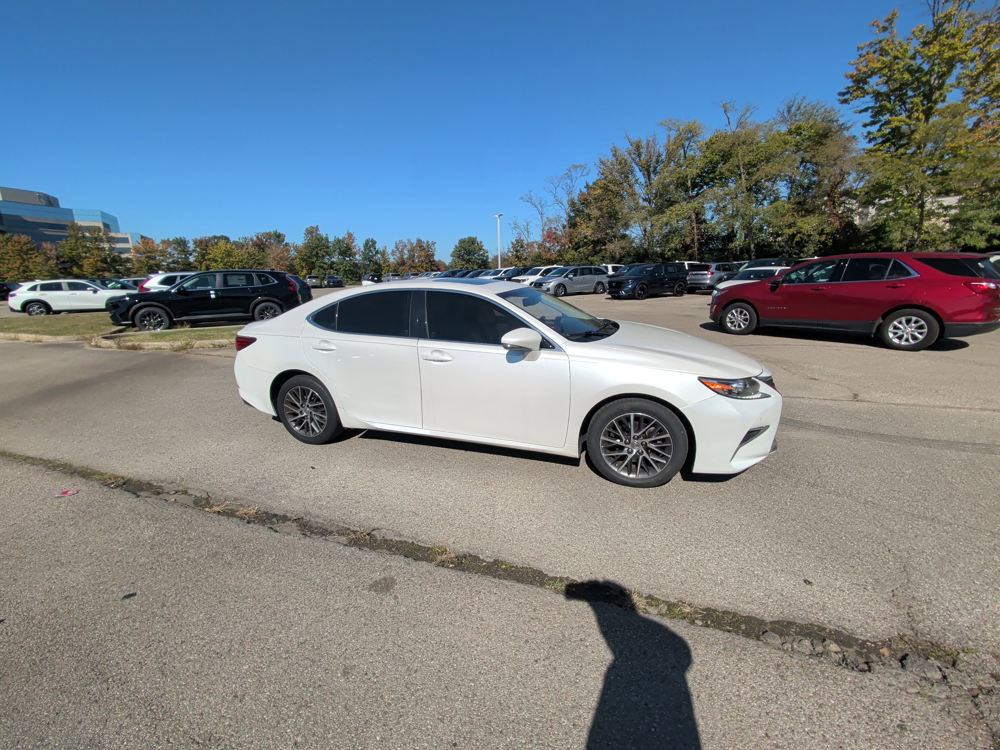 Used 2016 Lexus ES 350 w/ Navigation System Package FWD image 18