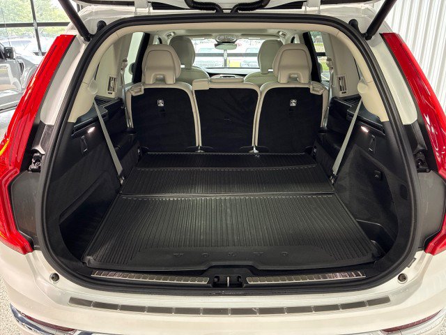 Used 2024 Volvo XC90 B5 Core w/ Protection Package Premier AWD/4WD image 29