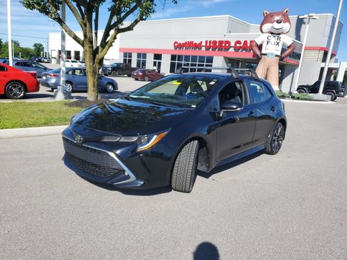 Used 2020 Toyota Corolla XSE FWD image 2