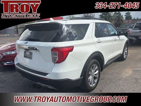 Used 2020 Ford Explorer XLT w/ Equipment Group 202A image 5