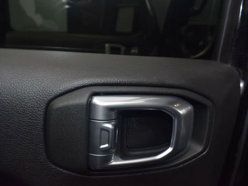 Used 2021 Jeep Gladiator Overland image 26