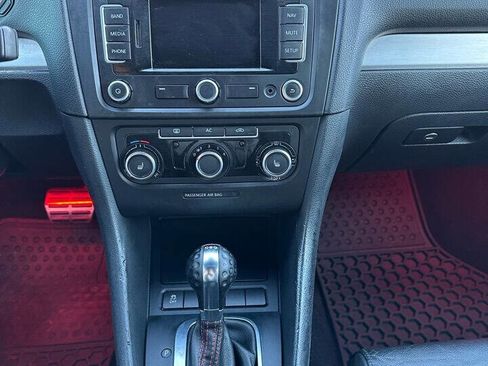 Used 2012 Volkswagen GTI 2-Door image 18