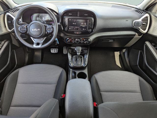 Used 2024 Kia Soul LX w/ Option Group 015 FWD image 18