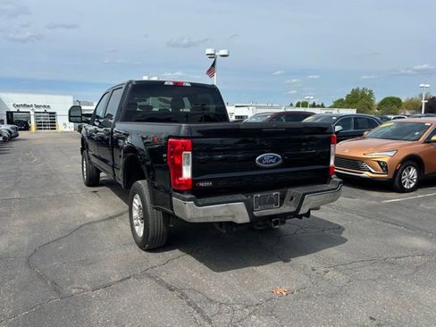 Used 2017 Ford F250 XLT AWD/4WD image 6