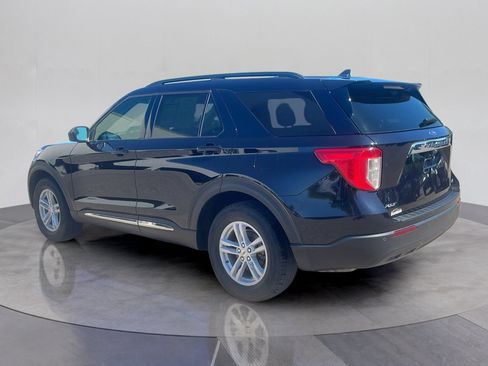 Used 2023 Ford Explorer XLT AWD/4WD image 4