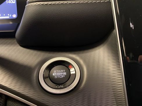 Used 2023 Jeep Grand Cherokee Altitude AWD/4WD image 18