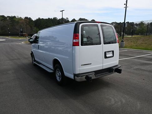 Used 2024 Chevrolet Express 2500 w/ Driver Convenience Package image 4
