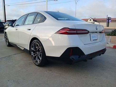 New 2025 BMW 530i w/ M Sport Package image 7
