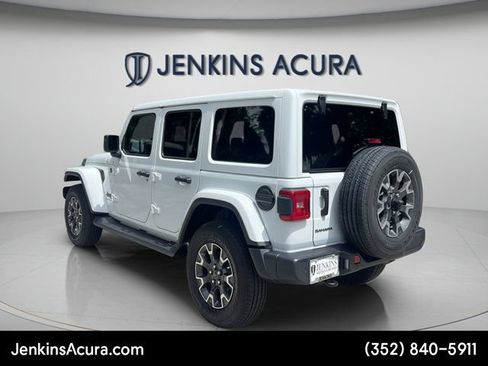 Used 2026 Jeep Wrangler Unlimited Sahara AWD/4WD image 5