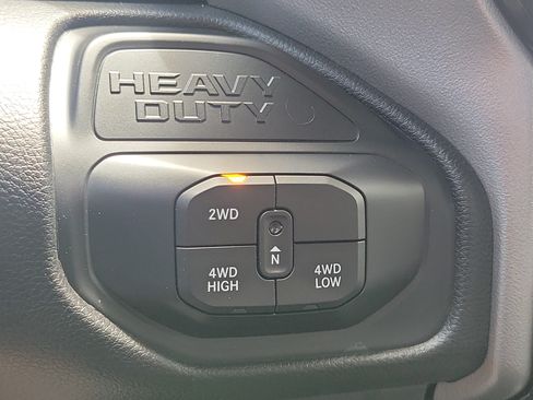 Used 2025 RAM 2500 Big Horn AWD/4WD image 24