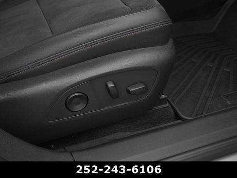 Used 2024 Chevrolet Blazer EV RS image 44