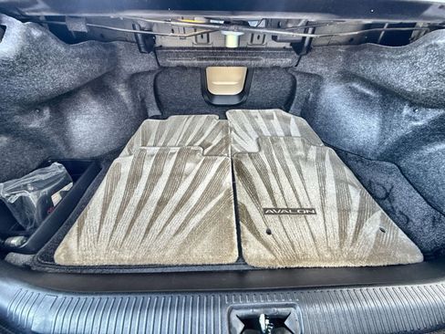 Used 2008 Toyota Avalon XLS image 25