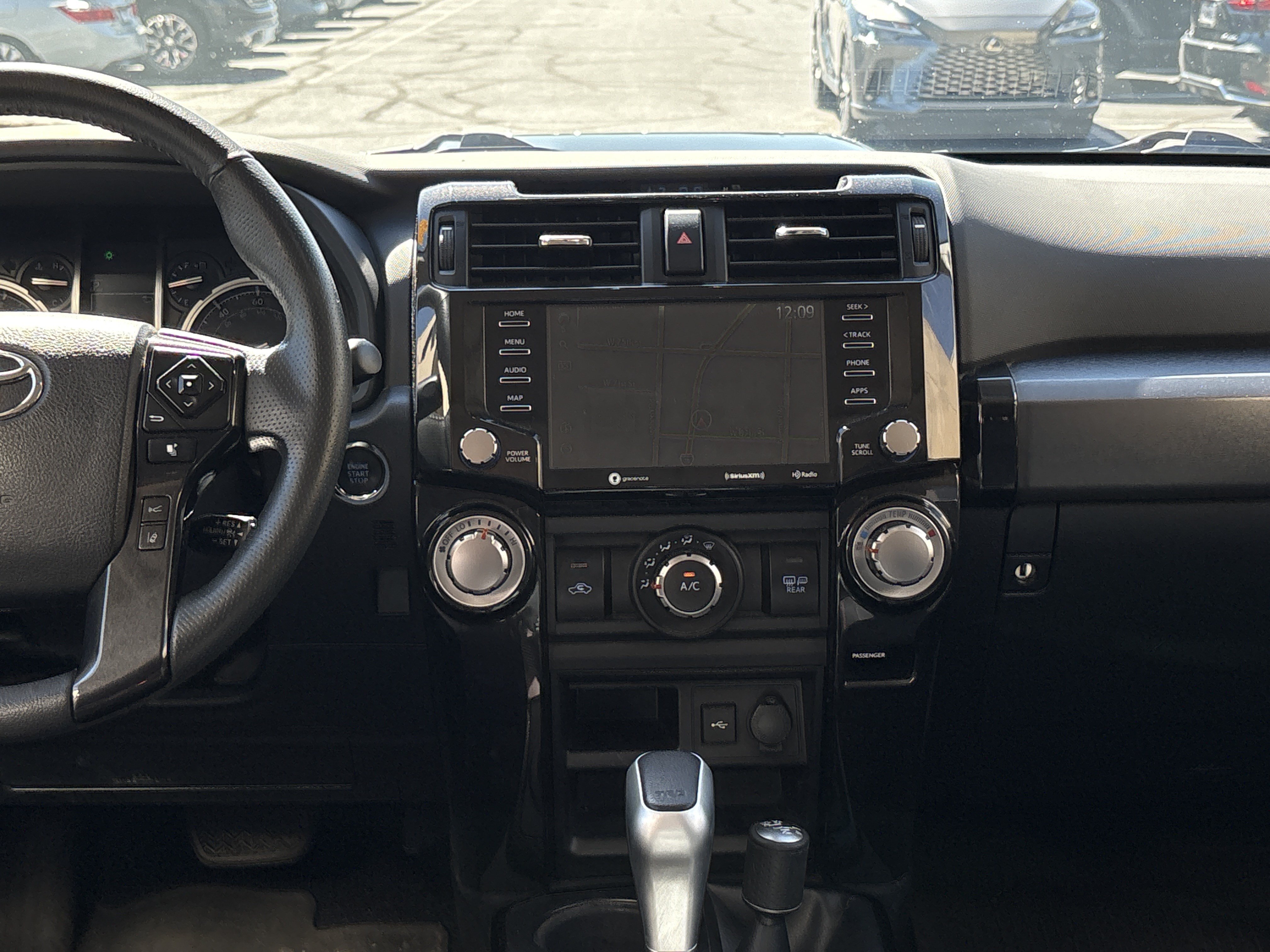 Used 2020 Toyota 4Runner TRD Off-Road Premium w/ Moonroof Package AWD/4WD image 30