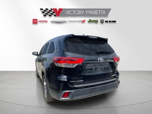 Used 2019 Toyota Highlander Limited Platinum AWD/4WD image 2