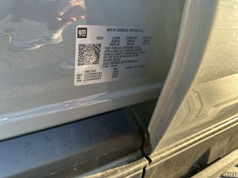 New 2026 Chevrolet Silverado EV LT image 27