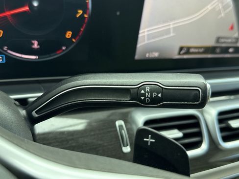 Used 2020 Mercedes-Benz GLE 350 4MATIC w/ Premium Package image 25