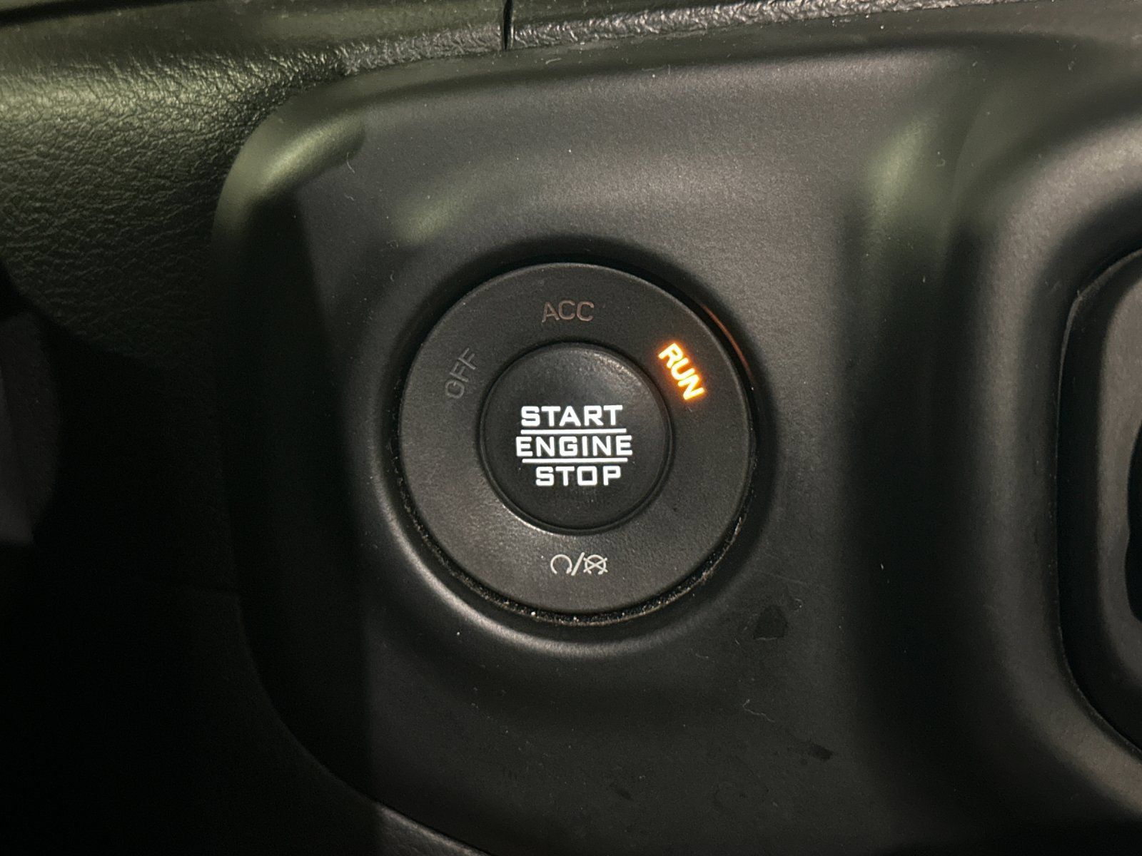 Certified 2022 Jeep Wrangler Unlimited Sahara w/ Cold Weather Group AWD/4WD image 22