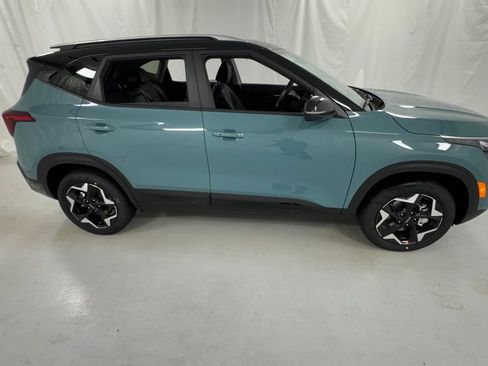 New 2026 Kia Seltos S AWD/4WD image 2