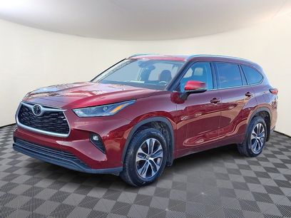 Used 2021 Toyota Highlander XLE