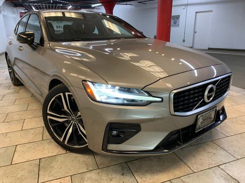 Used 2019 Volvo S60 T6 R-Design AWD/4WD image 4