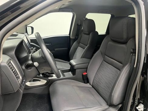 Used 2024 Nissan Frontier SV w/ Technology Package image 22