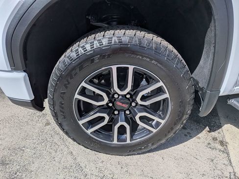 Certified 2026 GMC Sierra 1500 AT4 w/ AT4 Premium Package AWD/4WD image 7