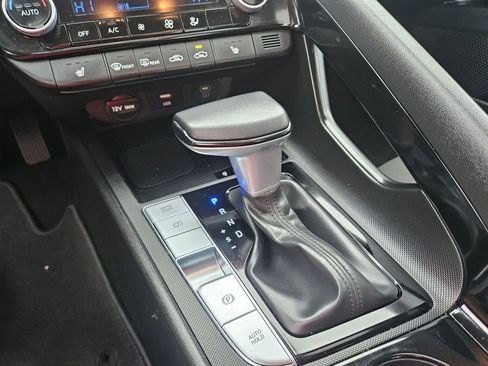 Used 2025 Hyundai Elantra SEL image 30