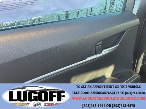 Used 2023 Toyota Camry SE image 10