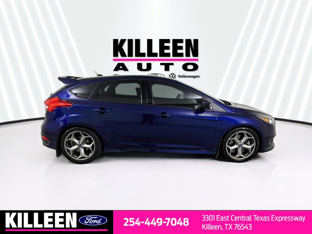 Used 2017 Ford Focus ST FWD image 10