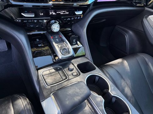 Used 2024 Acura MDX SH-AWD w/ Technology Package image 24