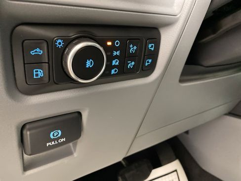 Used 2025 Ford F150 XLT w/ Equipment Group 302A MID image 19