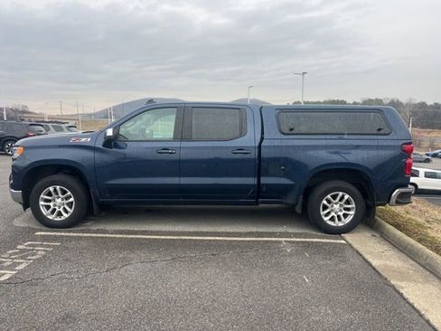 Used 2022 Chevrolet Silverado 1500 LT w/ Z71 Off-Road Package image 2