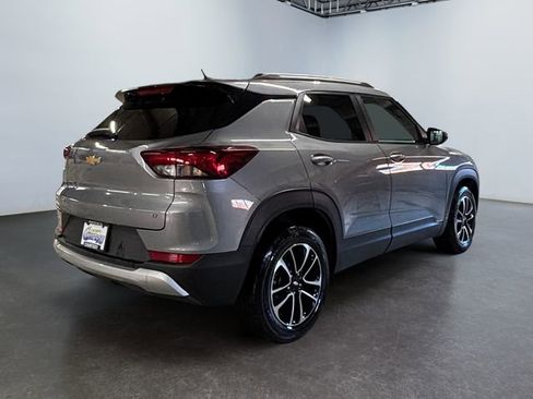 Used 2025 Chevrolet TrailBlazer LT image 5