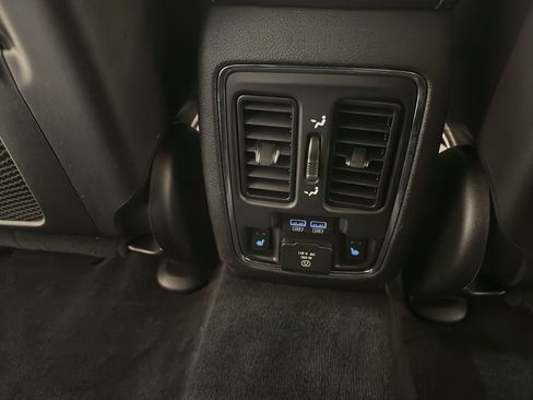 Used 2014 Jeep Grand Cherokee Overland AWD/4WD image 28
