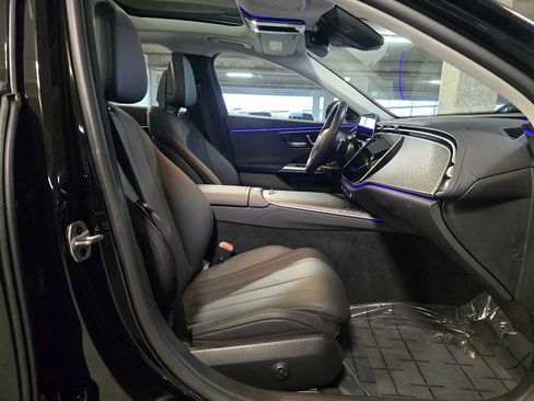 Used 2024 Mercedes-Benz E 350 4MATIC Sedan image 30