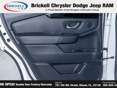 Used 2025 Honda Pilot EX-L image 11