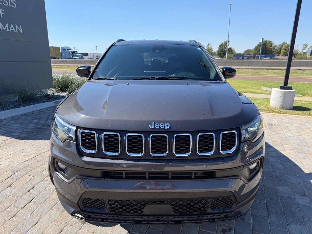 Used 2024 Jeep Compass Latitude AWD/4WD image 8