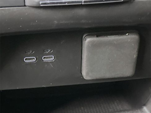 Used 2025 GMC Acadia Elevation image 24